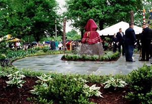 Image description is not available for 2000.360